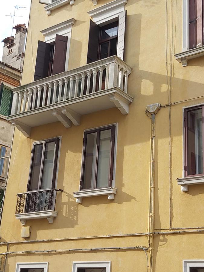 Apartamento A Casa Di Claudia Venecia Exterior foto